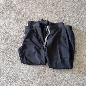 Women’s figs jogger bundle